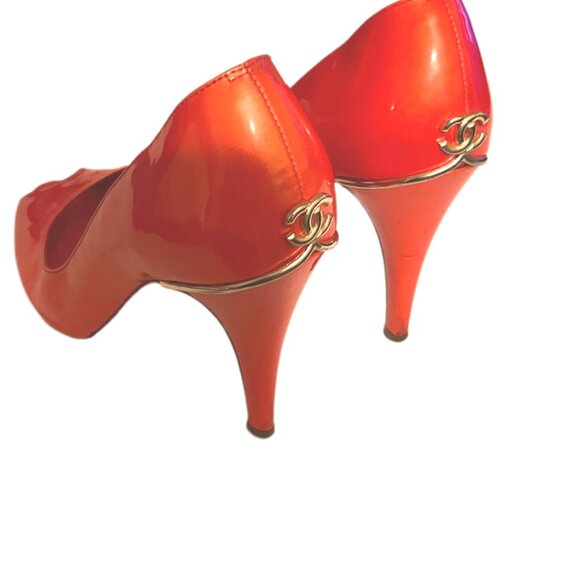 Chanel Coral Gold CC Logo Patent Leather Peep Toe High Heels Size 36.5 / US 6.5 - Picture 2 of 16